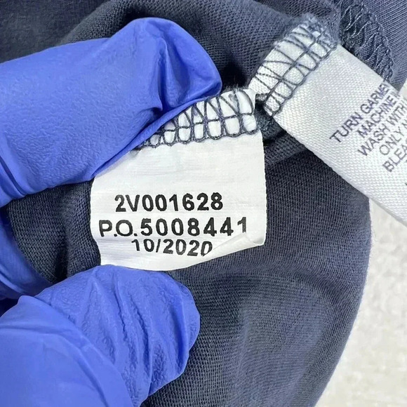 Vineyard Vines Men's Graphic Pocket Tee Medium 100% Cotton Blue - Picture 10 of 11